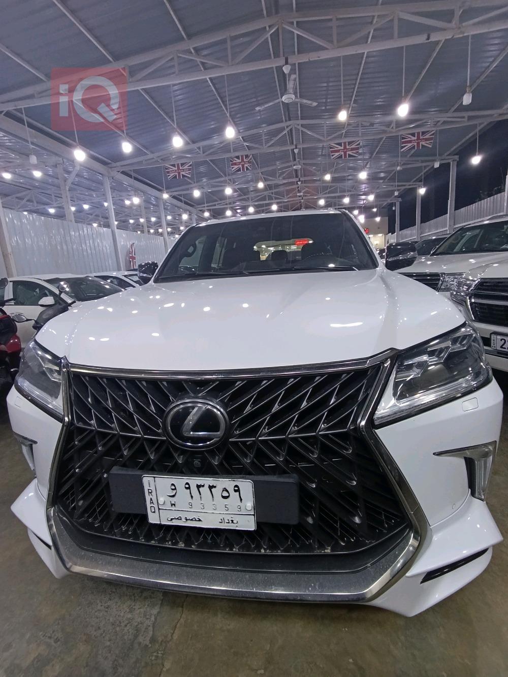 Lexus LX